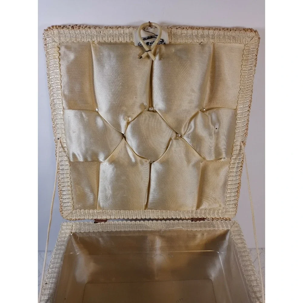 JCPenney Embroidered Farmhouse Wicker Sewing Notions Craft Basket w/Lid 10